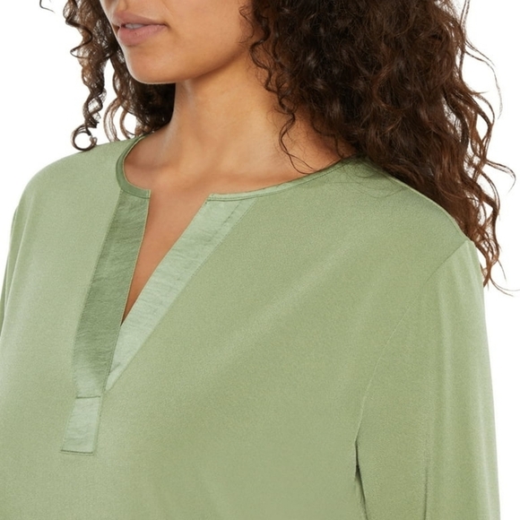 BANANA REPUBLIC Sage Green V-Neck Tunic - Picture 3 of 8